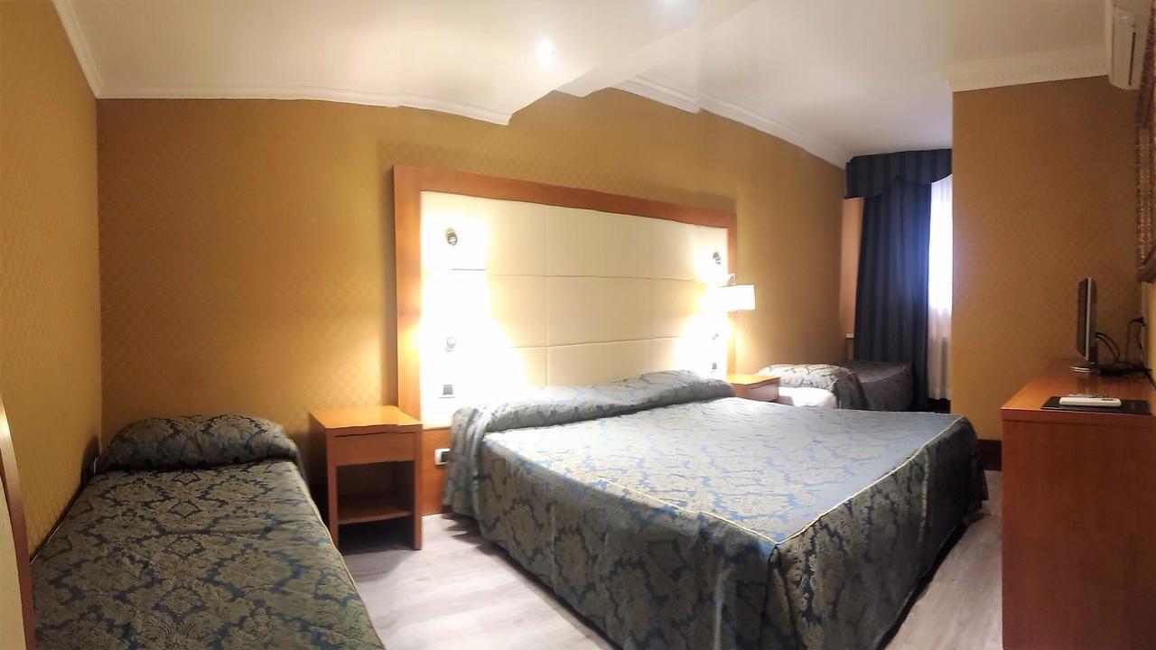 939 Hotel