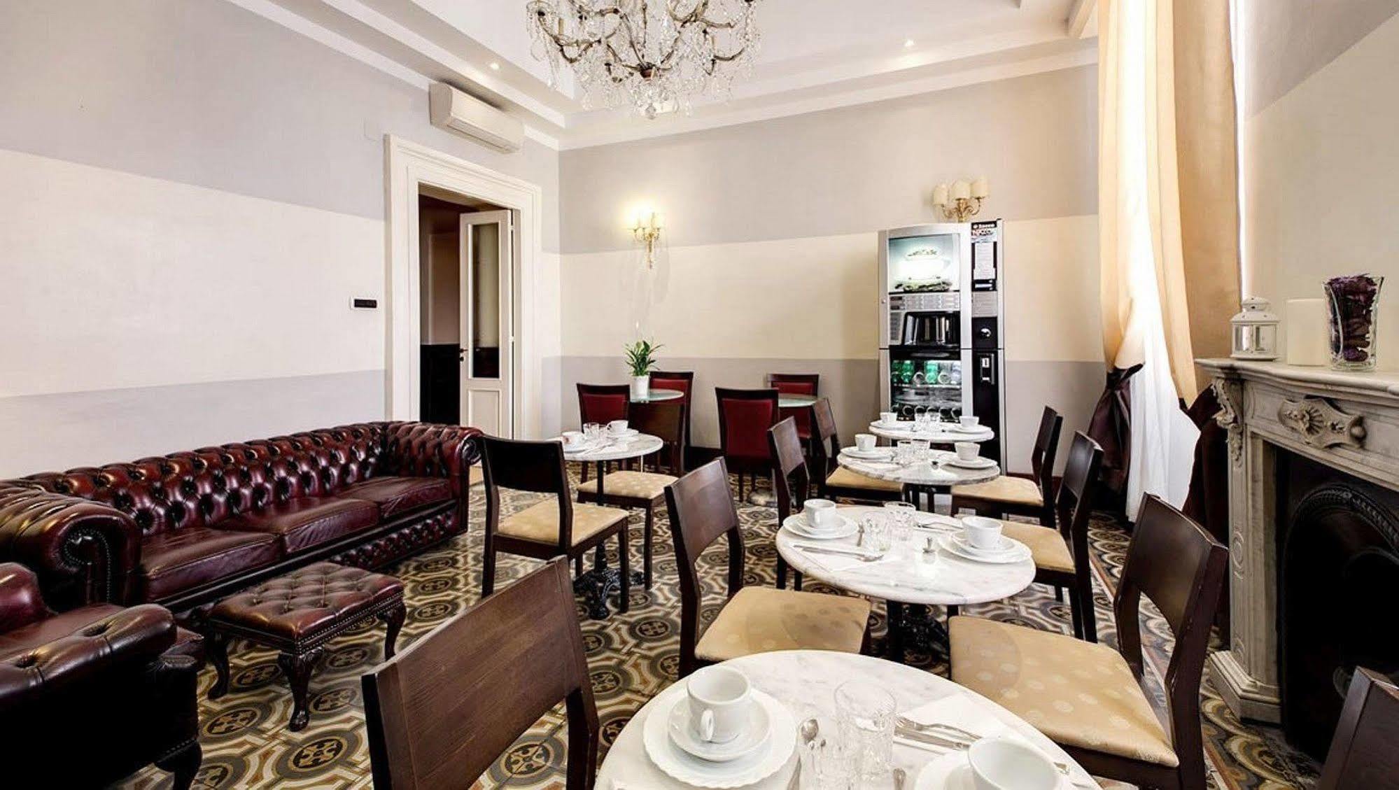 Hotel 939 3*