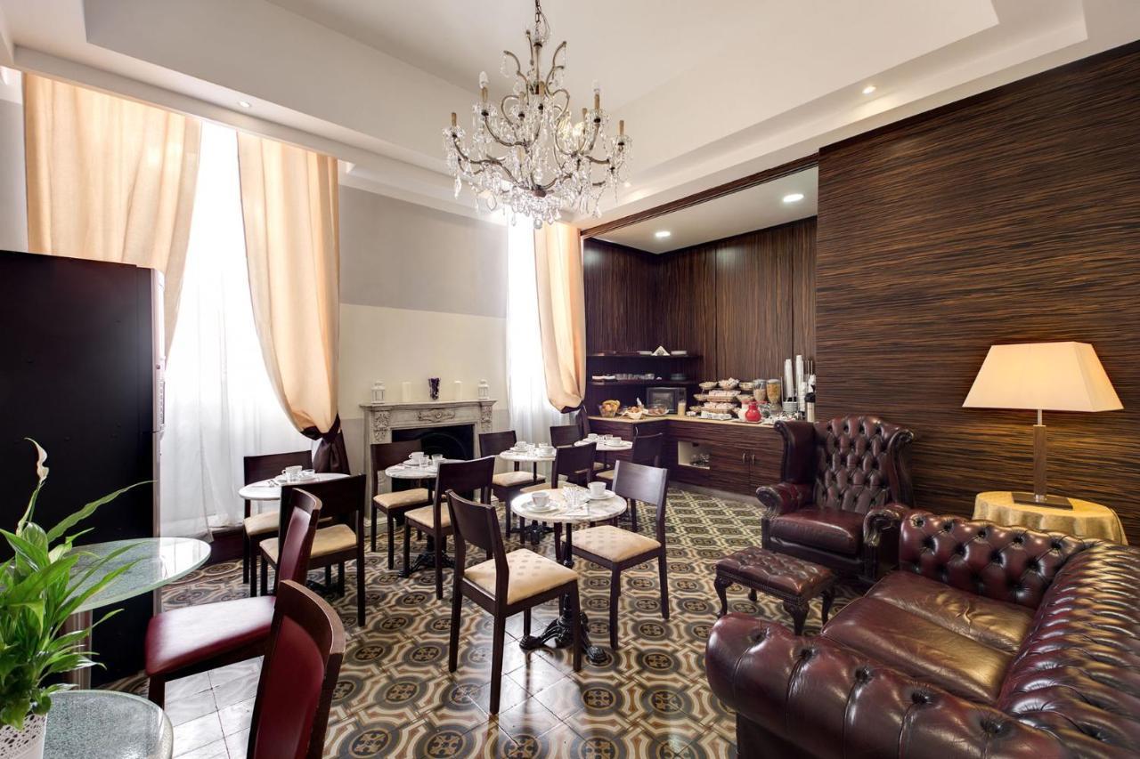939 Hotel