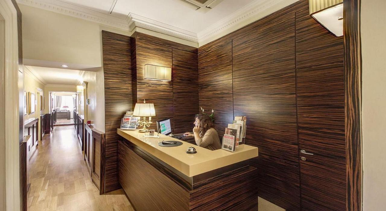 939 Hotel